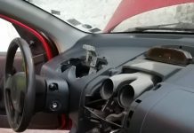 Ladrones robaron los accesorios de un vehículo en Quinta Chica