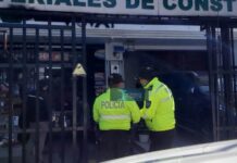 Delincuentes roban en ferretería de la avenida Diez de Agosto