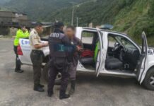 Detenido en Molleturo un hombre que llevaba un arma de fuego camuflada en una moto