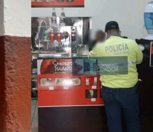 Delincuentes robaron una cafetería en el centro de Cuenca