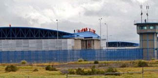 Mujer policía fue violada en la cárcel de Latacunga